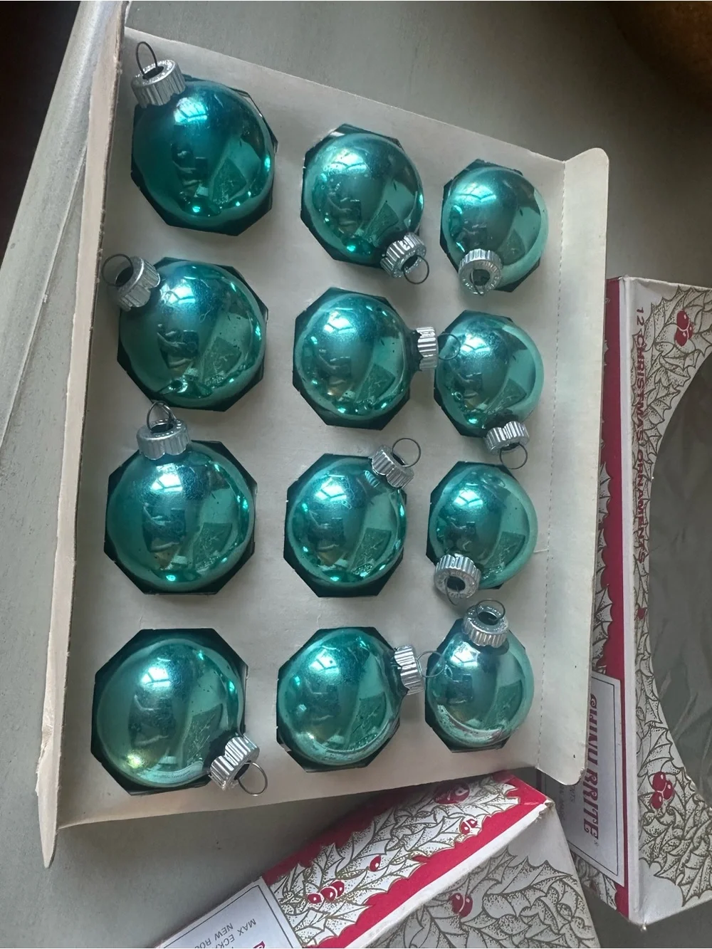 Lot Vintage shiny brite ornaments with boxes teal
